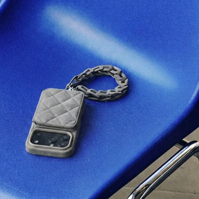 GRACE × Ultrasuede® iPhone18Pro